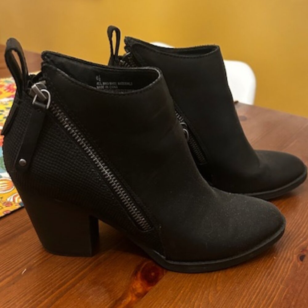DV by Dolce Vita Zippered Ankle Boots – Size 6.5